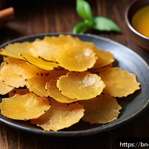 Home 17 식용 곤충을 활용한 다양한 레시피 - A vibrant close-up of crispy mosquito papadums coated with a glossy mix of honey, lemon juice, and s...